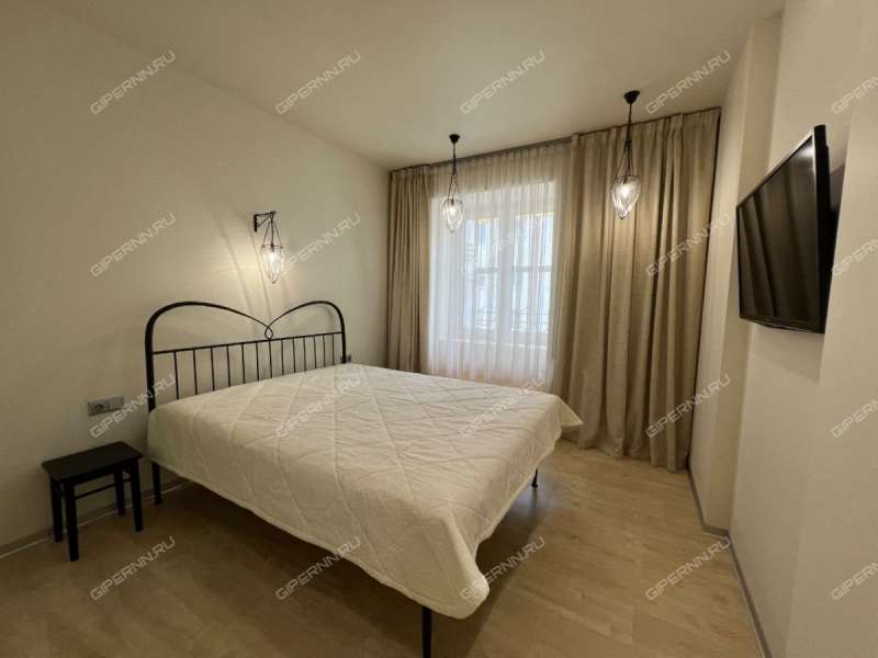 трёхкомнатная квартира на Большой Покровской улице дом 35а