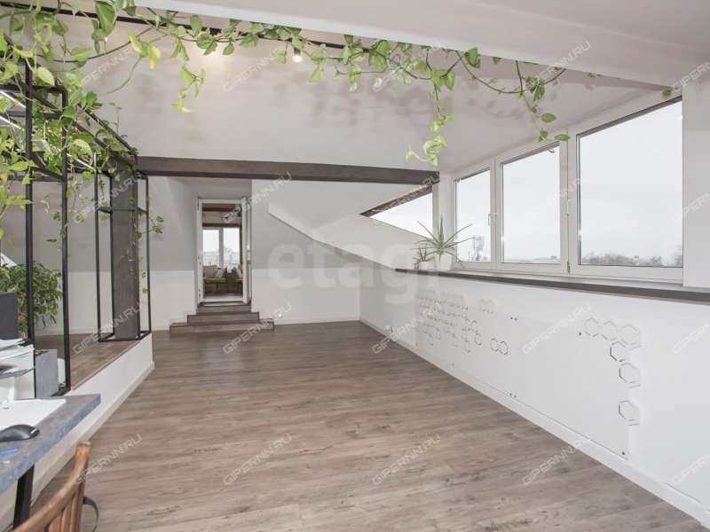 трёхкомнатная квартира на улице Минина дом 29