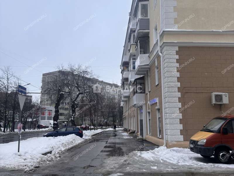 трёхкомнатная квартира на улице Страж Революции дом 6/3