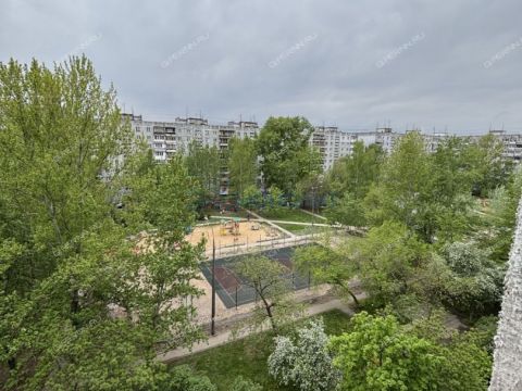 1-komnatnaya-ul-sergeya-esenina-d-44 фото