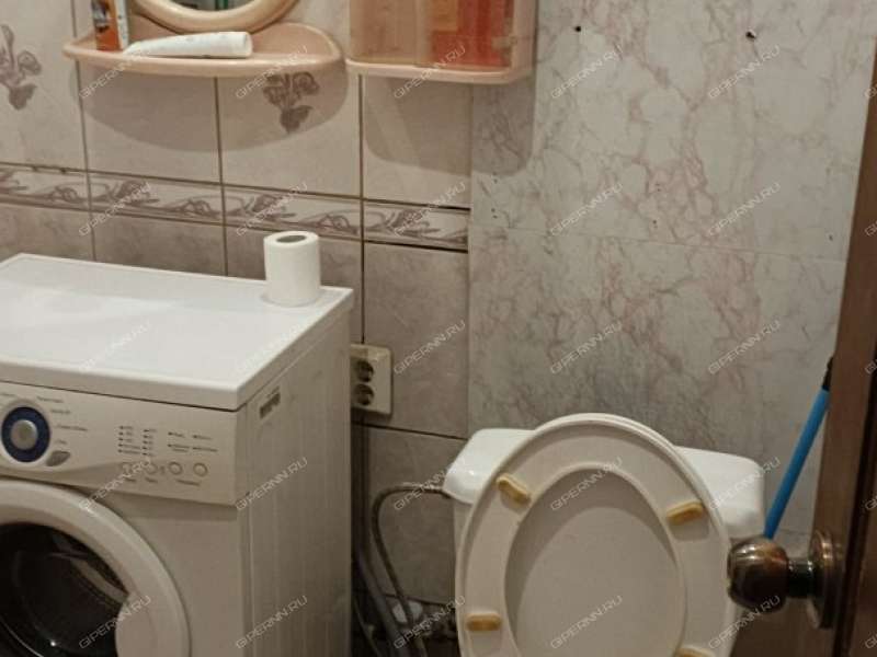 двухкомнатная квартира в 2-м микрорайоне дом 27 город Кстово