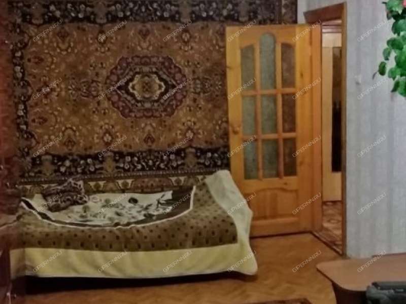 трёхкомнатная квартира на улице Военных Комиссаров дом 5