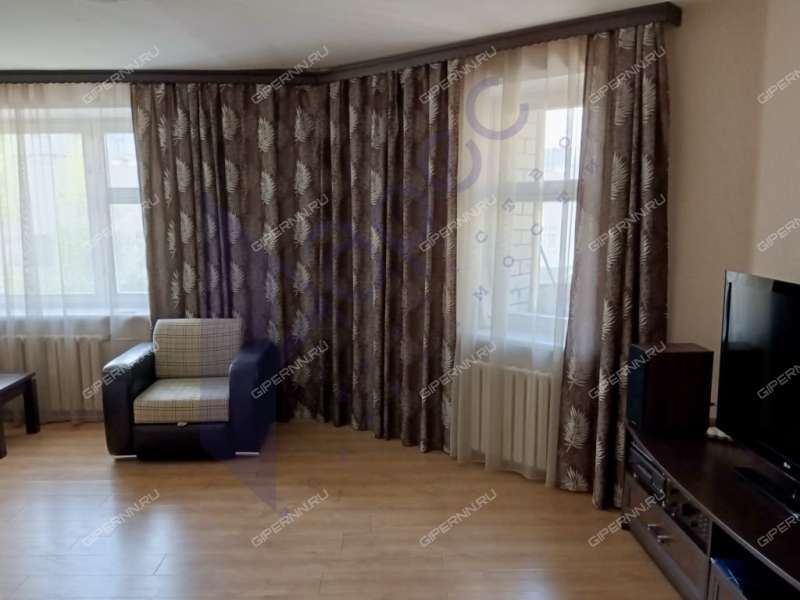 трёхкомнатная квартира на улице Родионова дом 193