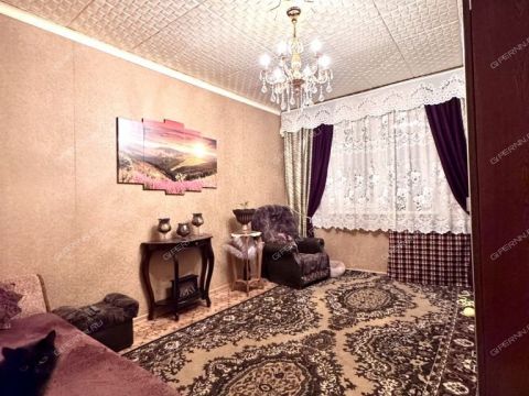 3-komnatnaya-ul-strokina-d-19 фото