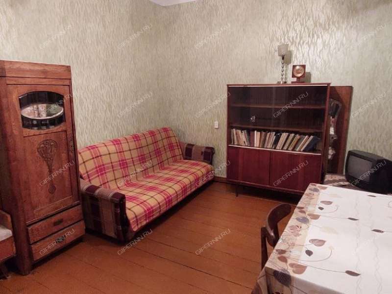 трёхкомнатная квартира на улице Ванеева дом 11