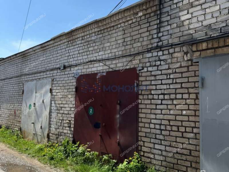 гараж на Бурнаковской улице