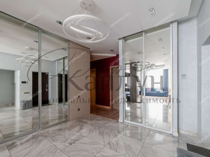 пятикомнатная квартира на улице Воровского дом 24