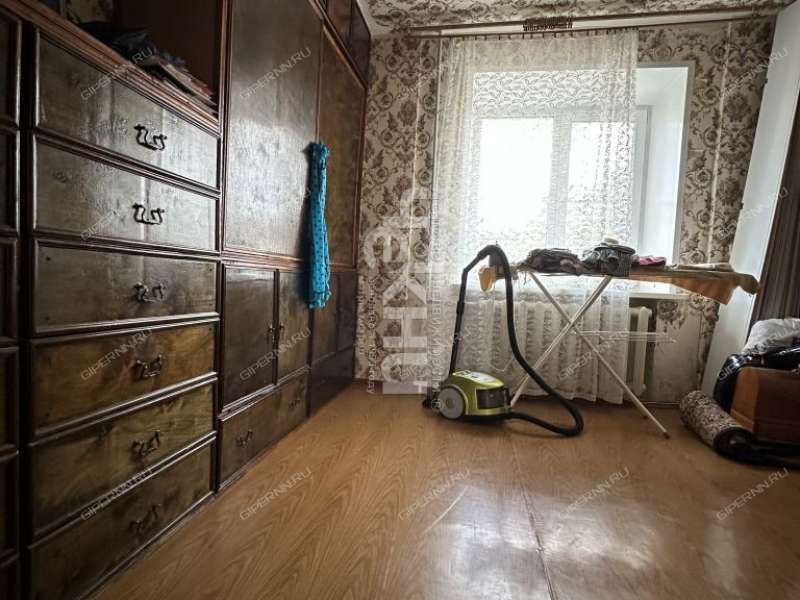 трёхкомнатная квартира на  дом 4 посёлок Дружный