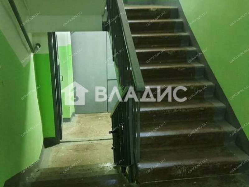 трёхкомнатная квартира на Тепличной улице дом 10