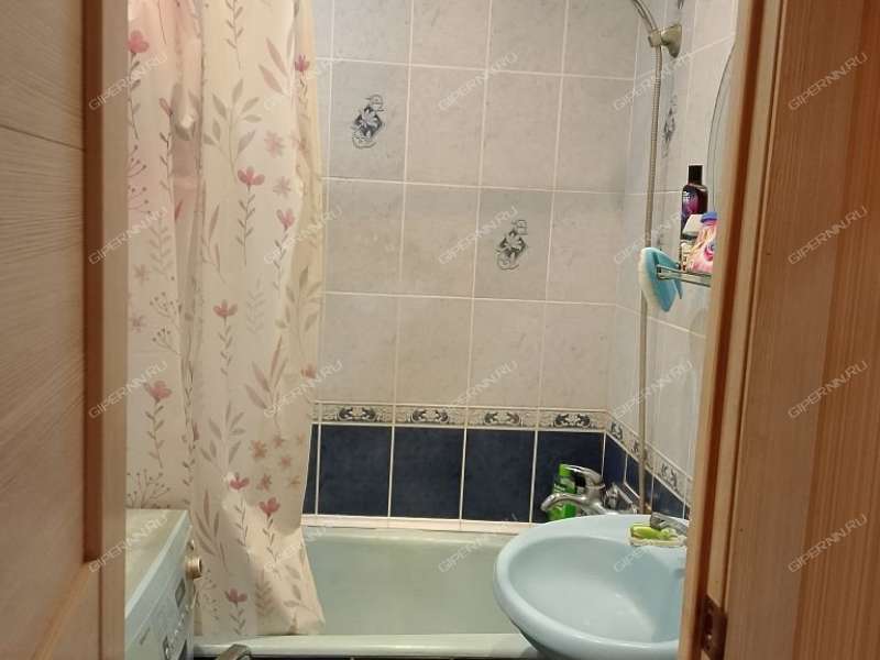 трёхкомнатная квартира на проспекте Бусыгина дом 56