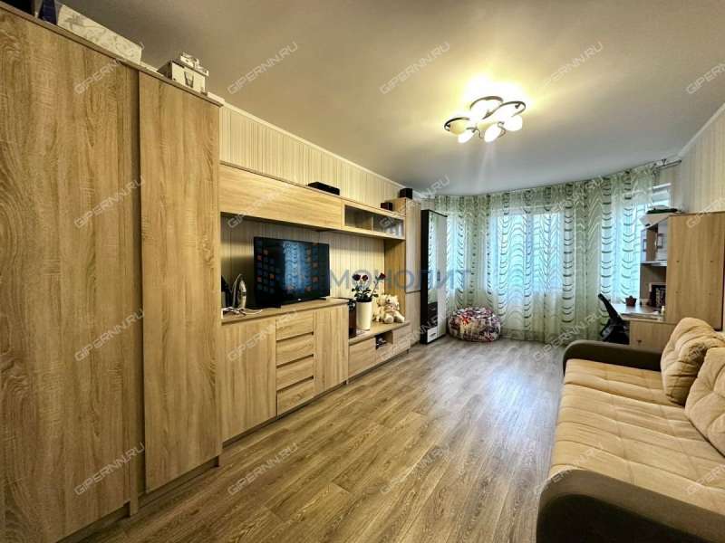 однокомнатная квартира на Волжской набережной дом 21