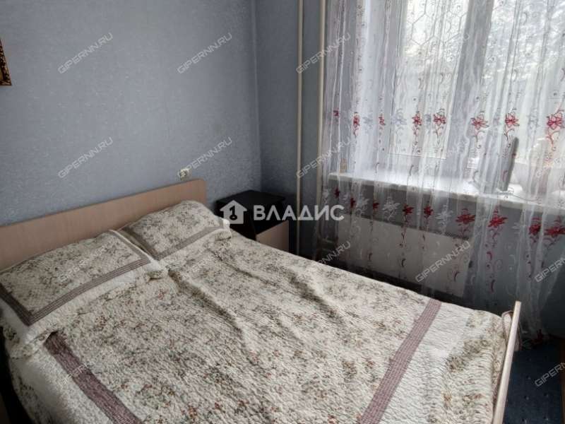 двухкомнатная квартира на улице Александра Хохлова дом 21