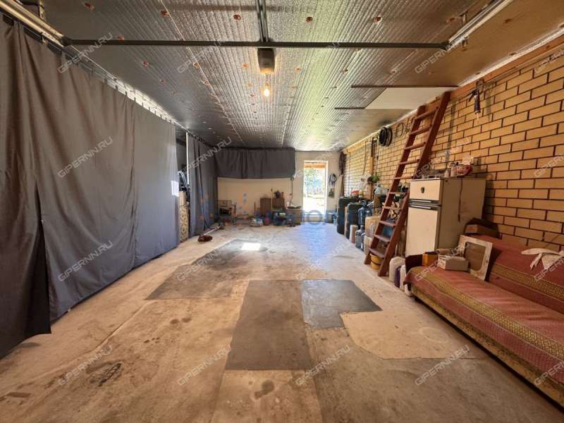 дом на Озёрной улице деревня Крутая