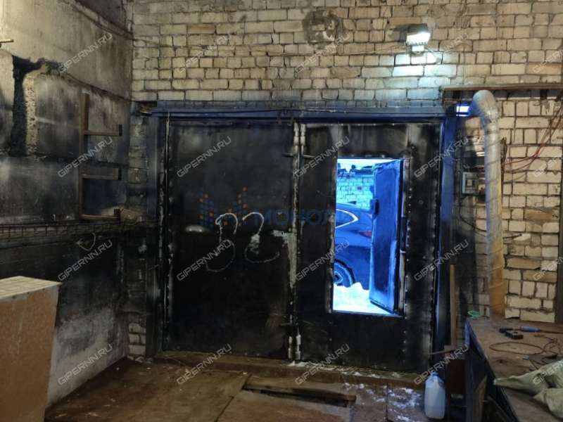 гараж на Зеленхозовской улице