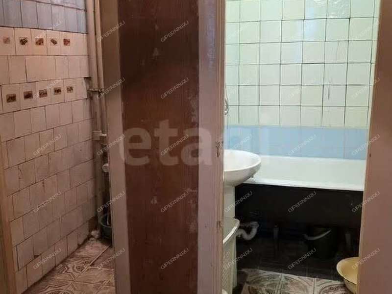 трёхкомнатная квартира на улице Маршала Голованова дом 33