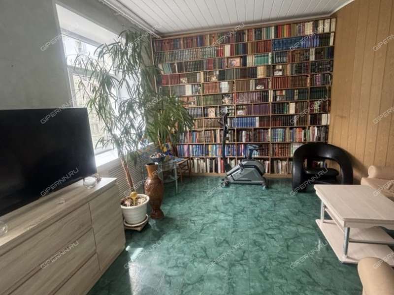 трёхкомнатная квартира на проспекте Гагарина дом 38