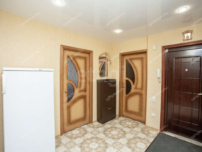 трёхкомнатная квартира на Днепропетровской улице дом 16