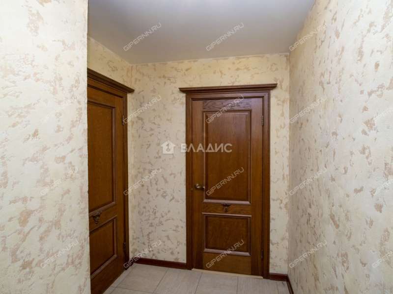 трёхкомнатная квартира на улице Карла Маркса дом 52