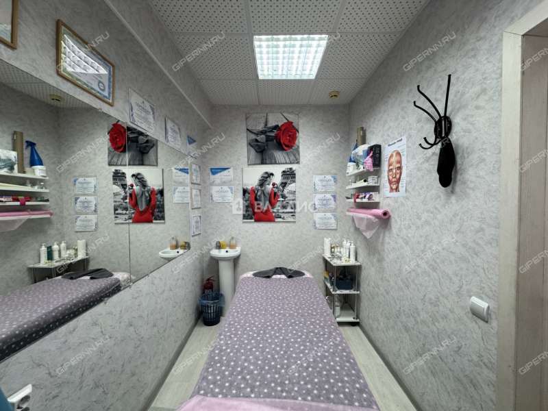 помещение под помещение свободного назначения на проспекте Ильича