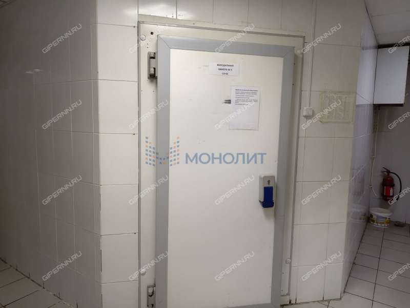 помещение под помещение свободного назначения, торговую площадь на Советской площади город Балахна