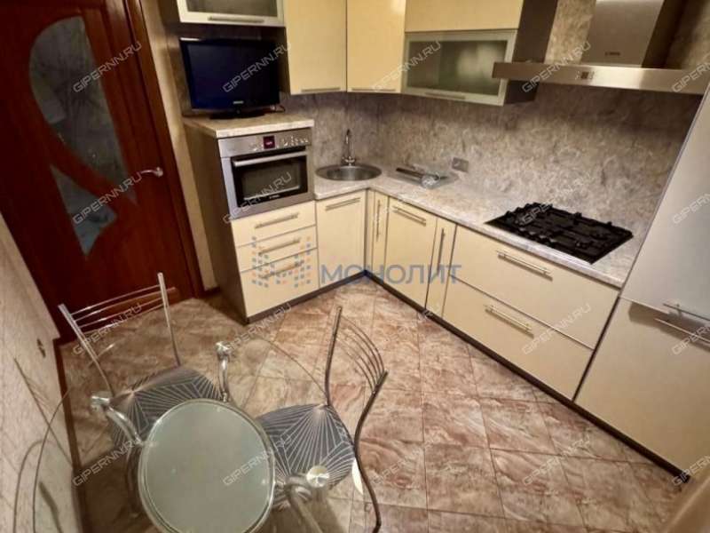 двухкомнатная квартира на улице Германа Лопатина дом 6