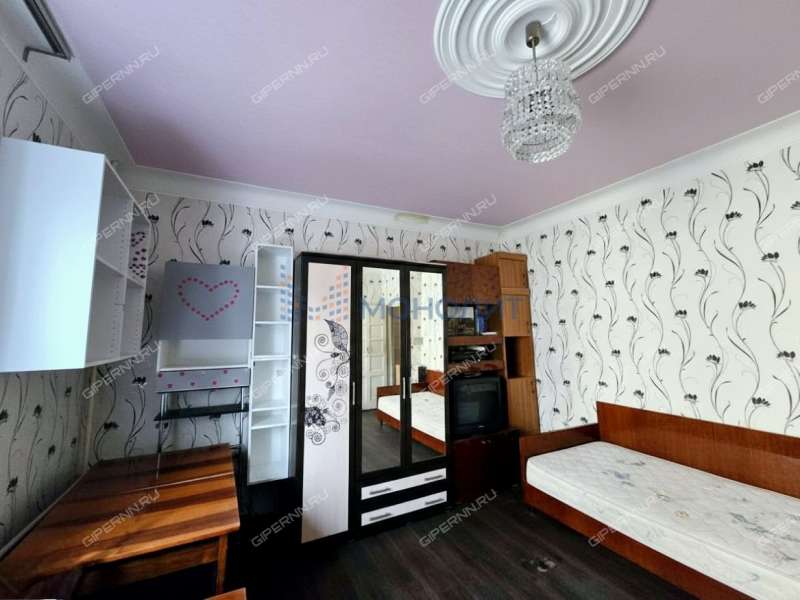 трёхкомнатная квартира на улице Вождей Революции дом 10