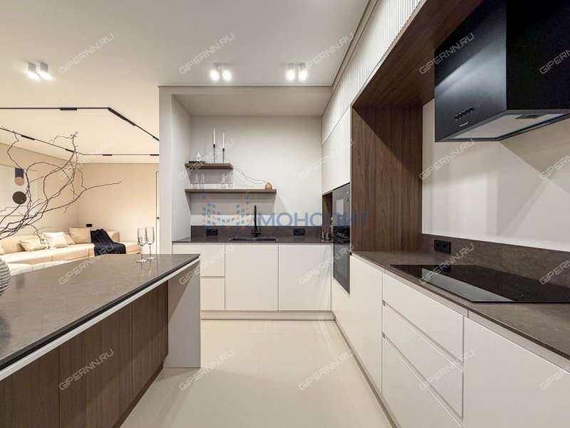 четырёхкомнатная квартира на Лысогорской улице дом 89 к1