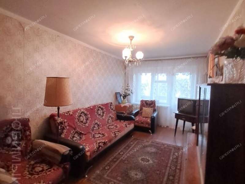 трёхкомнатная квартира на улице Искры дом 1