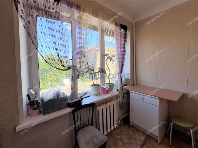 четырёхкомнатная квартира на улице Октябрьской Революции дом 37