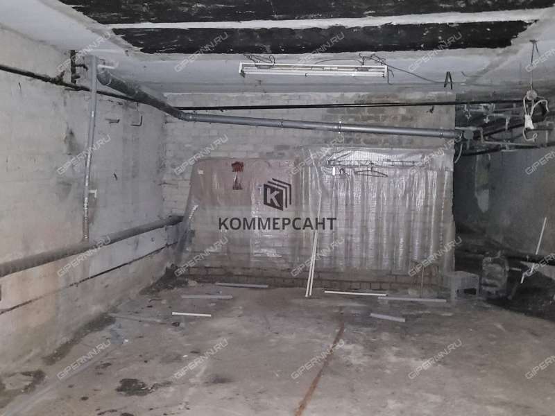 помещение под помещение свободного назначения на улице Героя Советского Союза Поющева