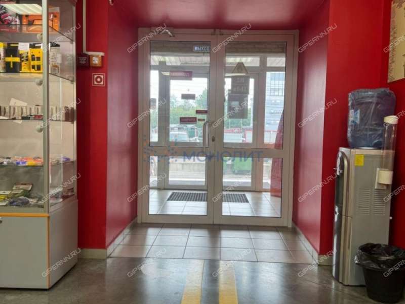 помещение под офис, недвижимость под автобизнес на Комсомольском шоссе