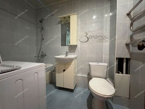 1-komnatnaya-ul-strokina-d-18 фото