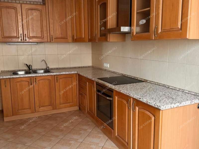 трёхкомнатная квартира на улице Белинского дом 64