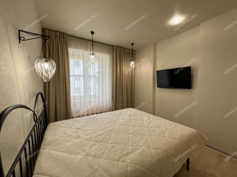 трёхкомнатная квартира на Большой Покровской улице дом 35а