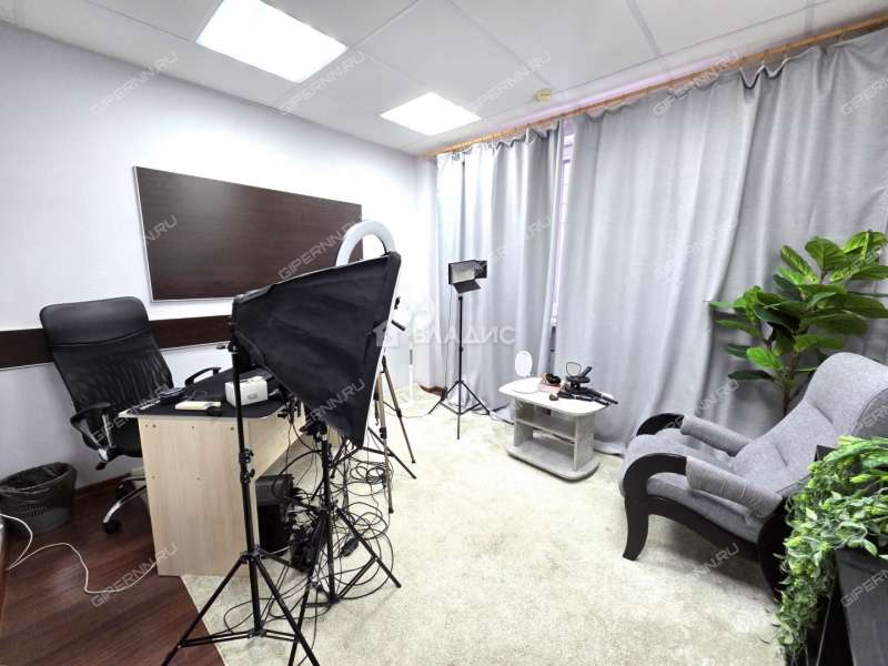 помещение под офис на улице Братьев Игнатовых