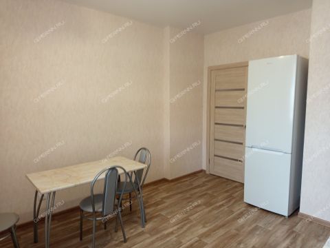 2-komnatnaya-ul-akademika-chazova-d-1 фото