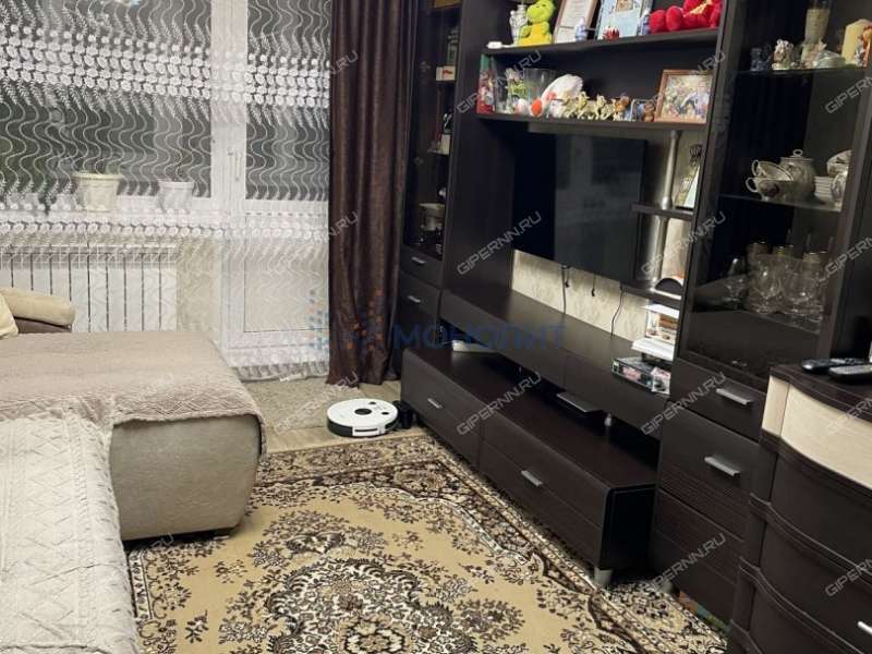 двухкомнатная квартира на бульваре 60-летия Октября дом 15