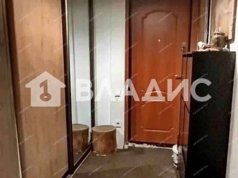 трёхкомнатная квартира на улице Адмирала Васюнина дом 12 к3