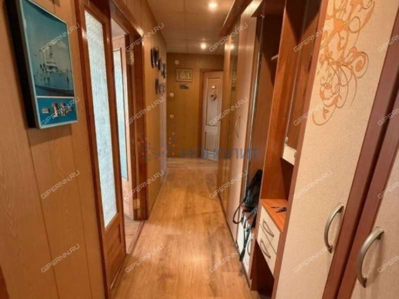 четырёхкомнатная квартира на Республиканской улице дом 25