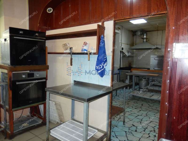 помещение под помещение свободного назначения, торговую площадь на улице Героя Давыдова