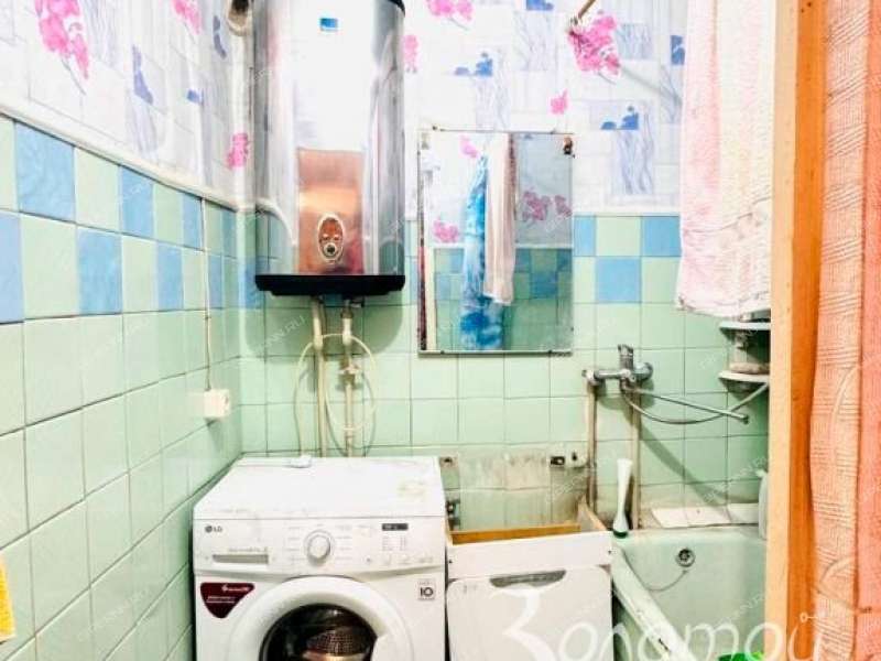 трёхкомнатная квартира на улице 40 лет Победы дом 21 деревня Солонское