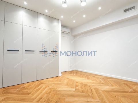 3-komnatnaya-pl-svobody-d-7 фото