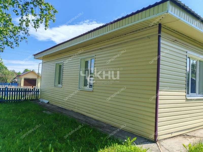 дом на улице Центральная деревня Молчаново