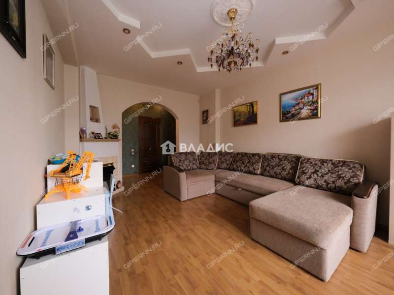 трёхкомнатная квартира на Совнаркомовской улице дом 36