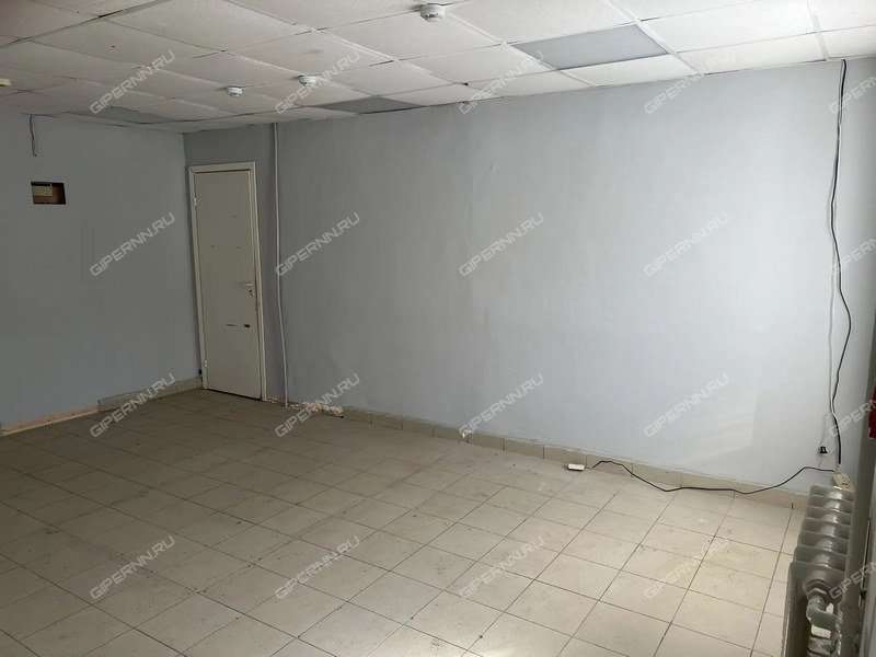 помещение под торговую площадь на Моховая ул. 18