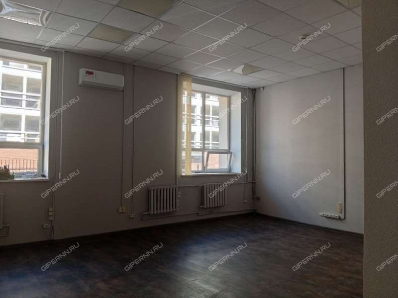 помещение под торговую площадь на Полтавская ул. 32