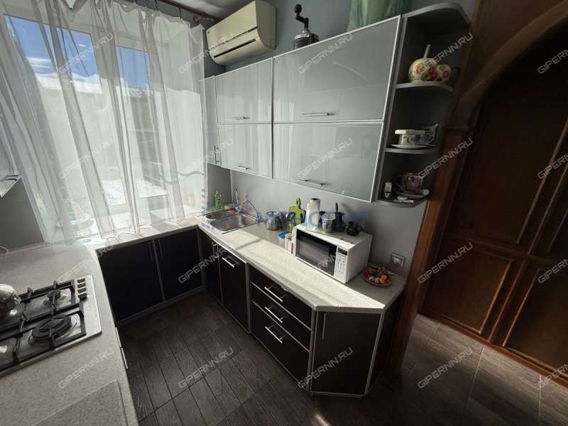 трёхкомнатная квартира на Верхне-Волжской набережной дом 15