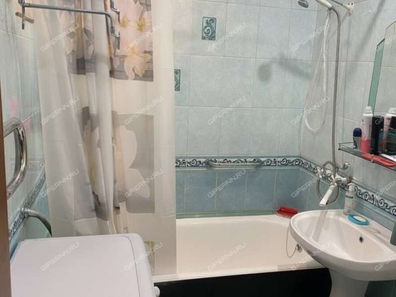 двухкомнатная квартира на Светлоярской улице дом 21