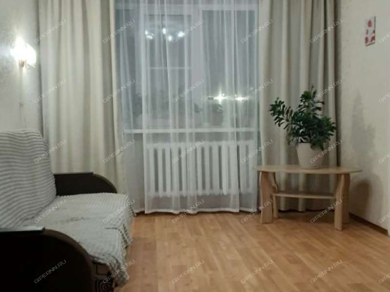 четырёхкомнатная квартира на Московском шоссе дом 225