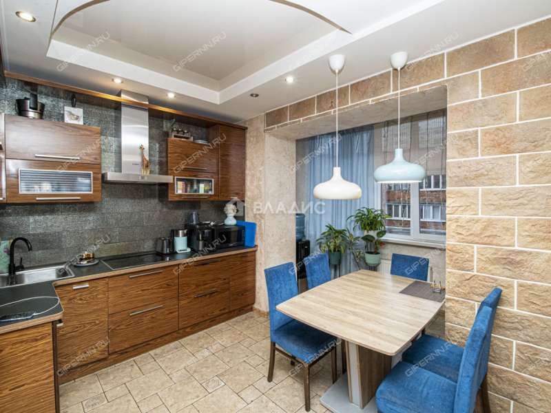 трёхкомнатная квартира на улице Тимирязева дом 7 к1